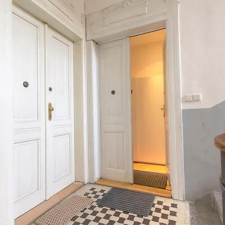 Apartmán Bright Flat Next To Best Park 10min Walk To Center Praha